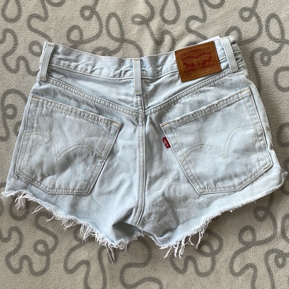 Levi’s 501 Distressed Light Wash Shorts - Picture 2 of 9